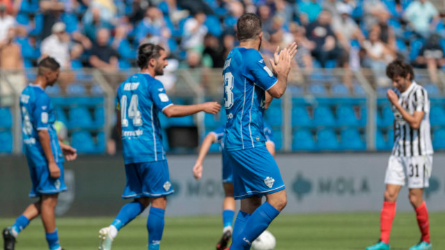 วิเคราะห์บอล เซเรีย บี : โคโม่ -vs- โฟรซิโนเน่
